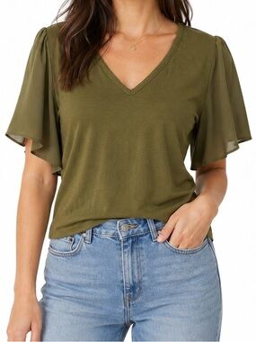 🐚🪼 2/15$ 🪼🐚 Michael Kors Olive Green V-Neck Flutter Sleeve Top